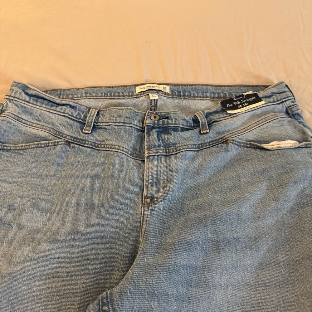 NEW Abercrombie & Fitch Jeans Women Curve Love Mid Rise '90s Straight 34/18S - Picture 4 of 6